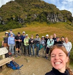 guests explore and hike in wanaka PS19JAN16