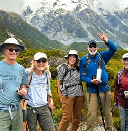 guests explore aoraki mt cook national park PS19JAN26