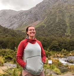 guests explore fiordland national park PS06APR26