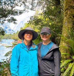 guests explore milford track PS01DEC25