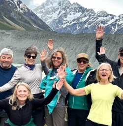 guests explore mt cook national park KC17NOV25