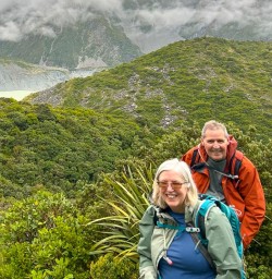 guests explore mt cook national park MP16FEb26