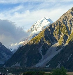 guests explore mt cook national park MP16MAR26