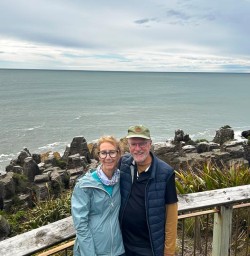 guests explore pancake rocks GE24NOV25