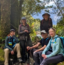 guests explore the Milford Track GE08DEC25