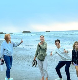 guests explore west coast GE12JAN26