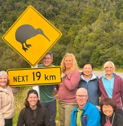 guests explore west coast MP09FEB26