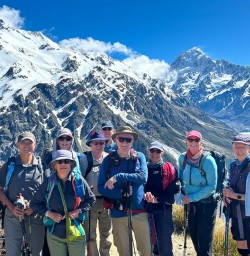 guests exploring Mt Cook Aor