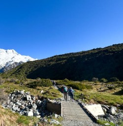 guests exploring Mt Cook National Park KC10NOV25