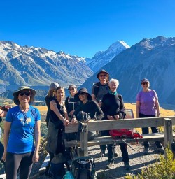 guests exploring Mt Cook National Park PS09MAR26