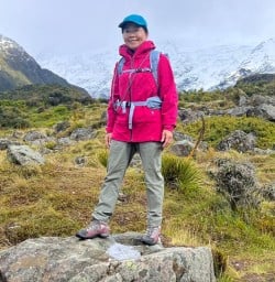 guests exploring Mt Cook National Park PS22DEC25