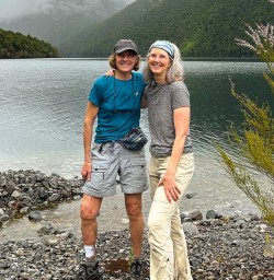 guests exploring Nelson Lakes National Park KC19JAN26