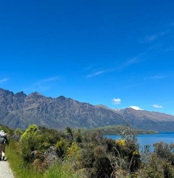 guests exploring Queenstown MP10NOV26