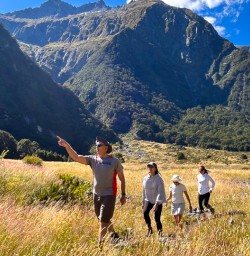 guests exploring Siberia valley mt aspiring PS09FEB26