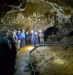 guests exploring Waitomo Caves GN03NOV25