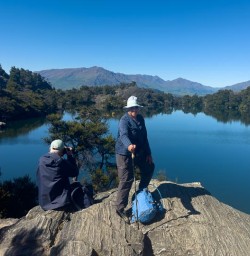 guests exploring Wanaka GE10NVO25
