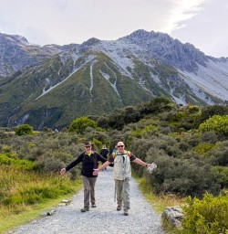 guests exploring in mt cook national park RM26JAN26
