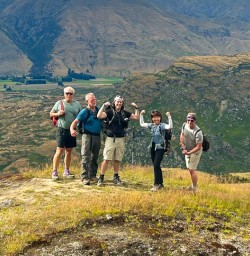 guests exploring rocky mountain track MP09FEB26