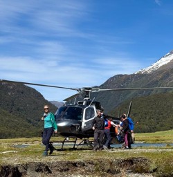 guests exploring siberia valley GE24NOV25