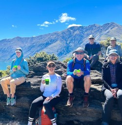 guests exploring wanaka GE08DEC25
