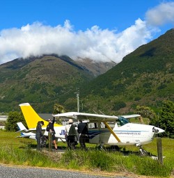 guests fly into Siberia Valley Mt Aspiring National Park PS01DEC25
