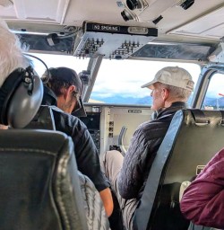 guests fly into Siberia Valley PS09MAR26
