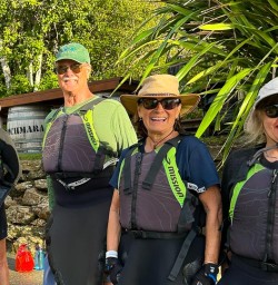 guests get ready to kayak in queen charlotte Sound MP23MAR26