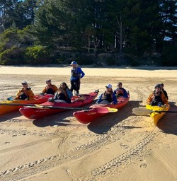 guests getting ready to kayak in Abel Tasman National Park GE03NOV25