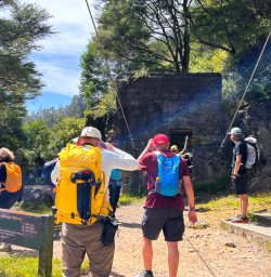 guests hike Krangahake Window Walk SN24FEB26