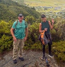 guests hike Mt cook national park PS29DEC25