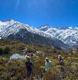 guests hike Red Tarns Aoraki National Park PS27OCT26