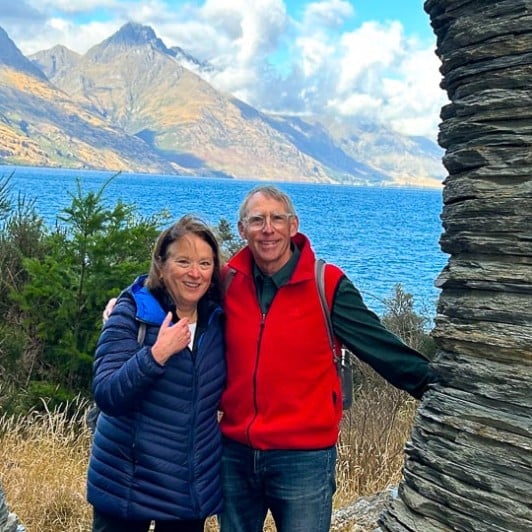 guests hike in Queenstown RM09MAR26 