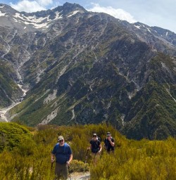 guests hike in mt cook national park GE02FEB26