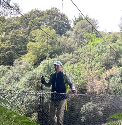 guests hike west coast GE19JAN26