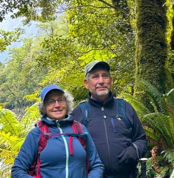 guests hiking Milford Track GE12JAN26