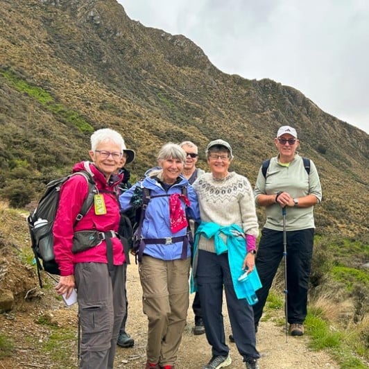 guests hiking Moke Lake KC10NOV25