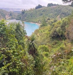 guests hiking Rakaia Gorge Walkway KC16MAR26