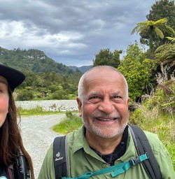 guests hiking West Coast GE03NOV25