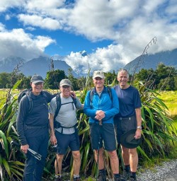 guests hiking at Lake Matheson GE16FEB26