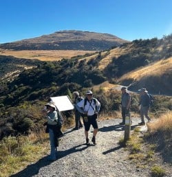 guests hiking in Queenstown RM23MAR26