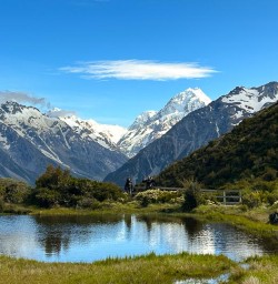 guests hiking in mt cook aoraki National Park PS01DEC25