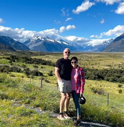 guests hiking in mt cook national park GE24NOV25