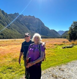 guests hiking on Routeburn Track GW03AMR26
