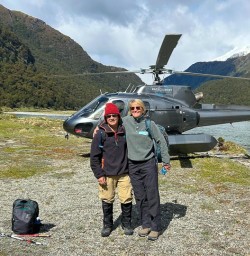 guests in Siberia Valley flight into Mt Aspiring National Park GE03NOV25