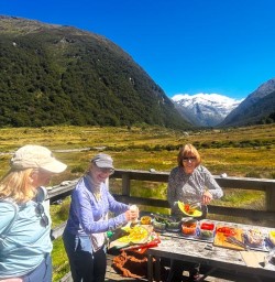guests in Siberia Valley having a break GE19JAN26