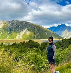 guests in aoraki mt cook nationalpark GE26JAN26