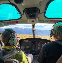 guests in heli on their way to Kepler Track GW24FEB26