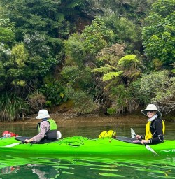 guests in kayak Queen Charlotte Sound MP01DEC25