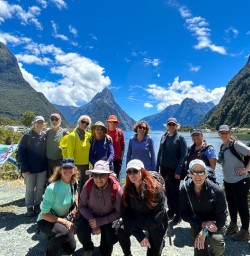 guests in milford sound KC22DEC25