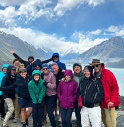 guests in mt cook national park PS16FEB26